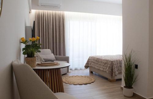 Rafina-Pikermi Apartamento | RAFINAS PARADISE VIEW! Walking access to the Port! Amazing Seaview!