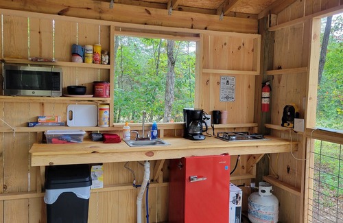 Pikeville Cabina | Ragnar's Retreat - Charming cabin in wonderful Pikeville with WiFi