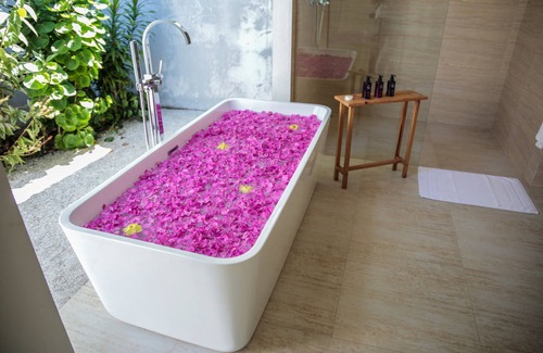 Kudafares Hotel | Rahaa Resort