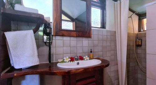 Teahupoo Casa | RAIATEA - Fare Coco
