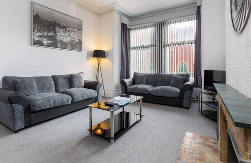 Blackpool Town Center Casa | Raikes Parade Victorian Home