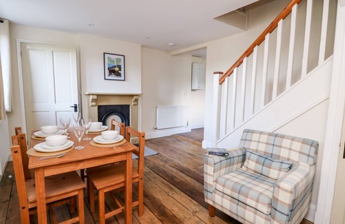 Abercraf Cabaña | Railway Station Cottage