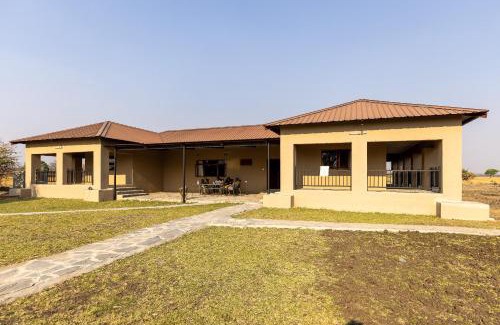 Kafue National Park Cabina | Rain Tree Camp