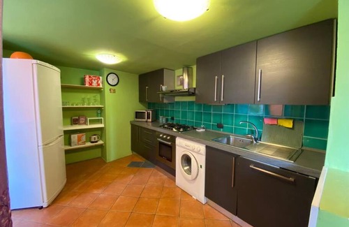 Intra Apartamento | Rainbow House