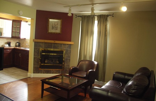 Huntsville Hotel | Rainbow Inn