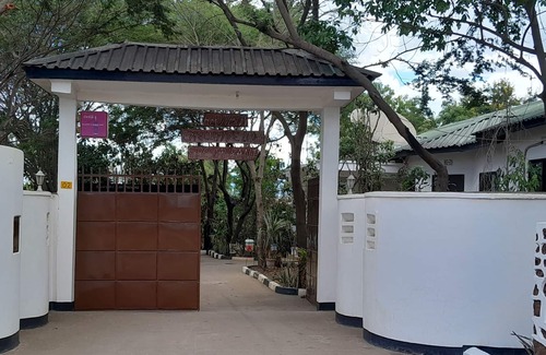Boma la Ngombe Cabina | Rainbow Lodge