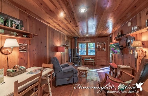 Ruidoso Cabina | La cabaña más linda de Rainbow Oaks en Upper Canyon 'en 3 acres