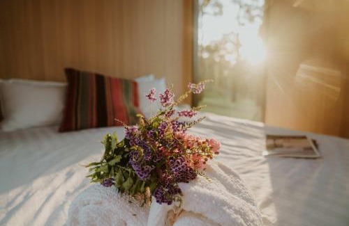 Rainbow Flat Casa | Rainbow Retreat by Tiny Away