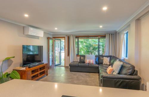 Dunwich Casa | Rainbow Retreat - Stunning Moreton Bay Views