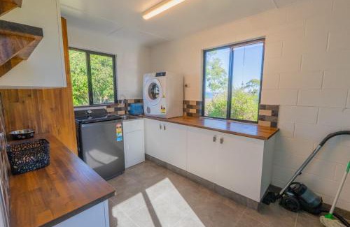 Dunwich Casa | Rainbow Retreat - Stunning Moreton Bay Views