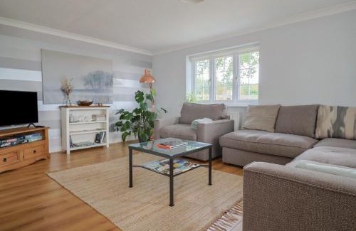 West Buckland Casa | Rainbow View