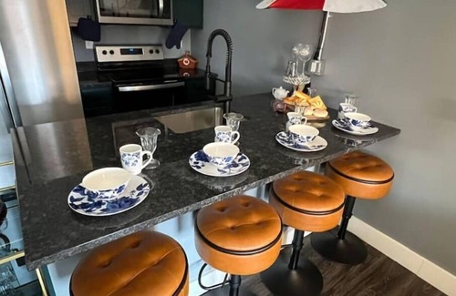 Bellefontaine Apartamento | RainbowRow~ The Euro Flat#4