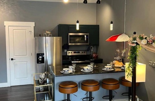 Bellefontaine Apartamento | RainbowRow~ The Euro Flat#4