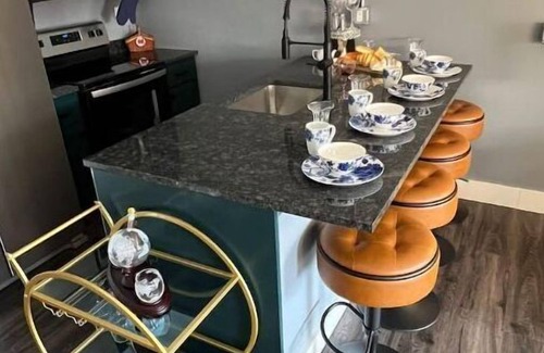 Bellefontaine Apartamento | RainbowRow~ The Euro Flat#4