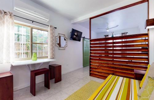 Cayo Corker Hotel | Rainforest Suite at Casa DV Suites -Gold Standard Certified