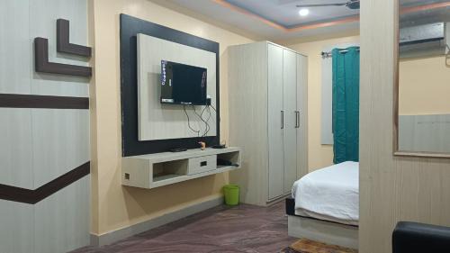 Dumka Hotel | Raj Darbar Hotel