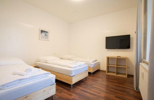 Oberbilk Apartamento | RAJ Living - 1 or 4 Room Apartments - 15 Min to Messe DUS - 10 Min Old Town DUS