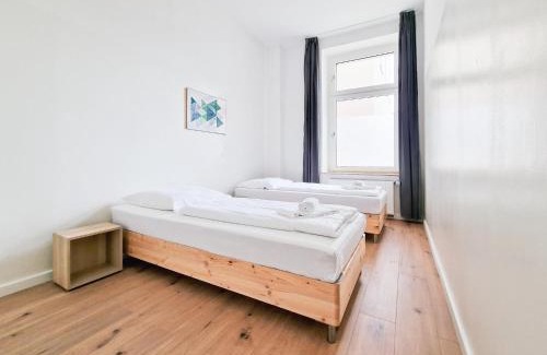 Oberbilk Apartamento | RAJ Living - 1 or 4 Room Apartments - 15 Min to Messe DUS - 10 Min Old Town DUS