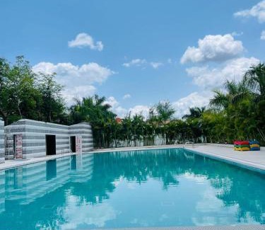 Dadra Complejo | RAJ RESORT & BANQUETS
