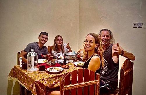 Waisai Cama Y Desayuno | Raja Ampat Family Guest House