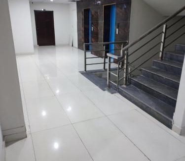 Fatehjang Apartamento | Raja residence