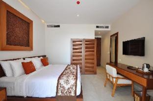 Senggigi Complejo | Rajavilla Lombok Resort - Seaside Serenity
