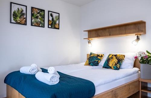 Mieroszow Casa | Rajska polana Domki PREMIUM ,na odludziu z prywatną BALIĄ z jacuzzi i sauną ,Cisza,rowery elektryczne,góry,astroprzygoda,- Adršpach, Skalne Miasto, Zamek Książ,Andrzejówka,Karpacz, Śnieżka,Janskie Laznie,Pec