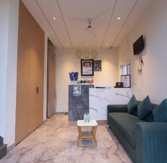 Vrindavan Hotel | Rajwada Farm Vrindavan