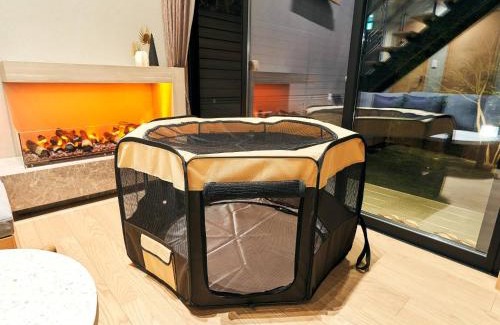 Hakone Casa | Rakuten STAY VILLA Hakone Sengokuhara North Wing 105 or 106 BBQ Terrace Pet allowed Capacity of 10 persons