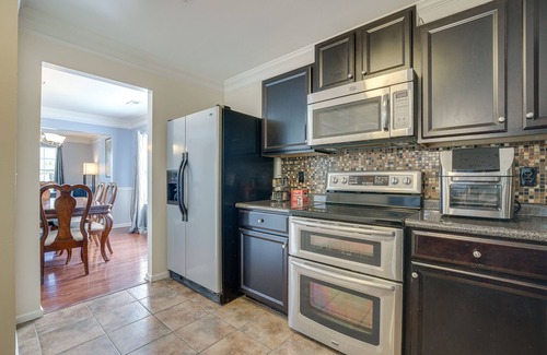 Northeast Raleigh Casa | Raleigh Home w/ Modern Adjustable Sleeping System