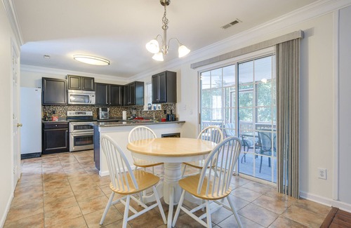 Northeast Raleigh Casa | Raleigh Home w/ Modern Adjustable Sleeping System
