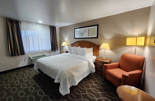 Downtown Hotel | Ramada Bayside Inn & Suites Eureka
