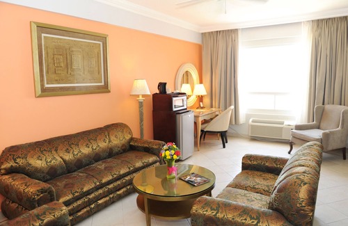 Ciudad de Belice Hotel | Ramada Belize City Princess Hotel