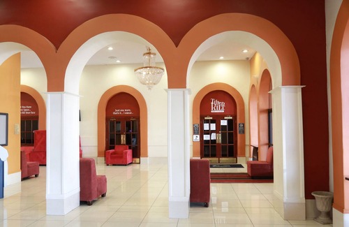 Raisin Hotel | Ramada by Wyndham Fresno North