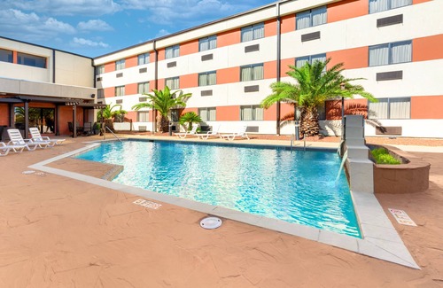 Houston Apartamento | Ramada by Wyndham Houston Intercontinental Airport South
