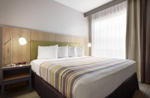 Westchase Hotel | Ramada by Wyndham Houston Westchase