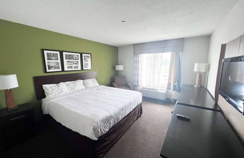 Jackson Hotel | Ramada By Wyndham Jackson Ms