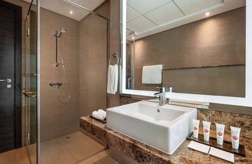 Manama Hotel | Ramada by Wyndham Manama City Centre