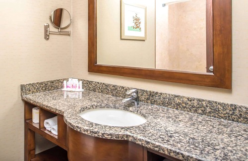Saskatoon Hotel | Ramada by Wyndham Saskatoon