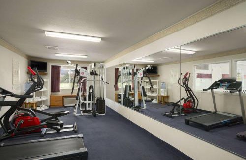 Bloomington Hotel | Ramada Limited by Wyndham, Bloomington I-55 & I-74 IL