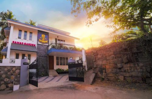 Thiruvananthapuram Cama Y Desayuno | RAMAS GARDEN