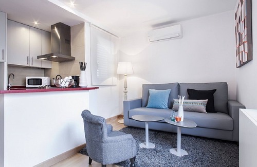L'Antiga Esquerra de l'Eixample Apartamento | Rambla Paris Attic Apartment