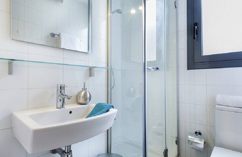 L'Antiga Esquerra de l'Eixample Apartamento | Rambla Paris Attic Apartment
