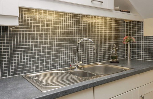 Low Newton Cabaña | RAMBLERS LODGE, romantic, with a garden in Bowland Bridge