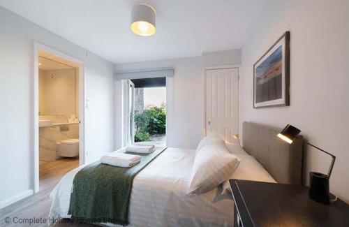 Gosport Casa | Rampart View