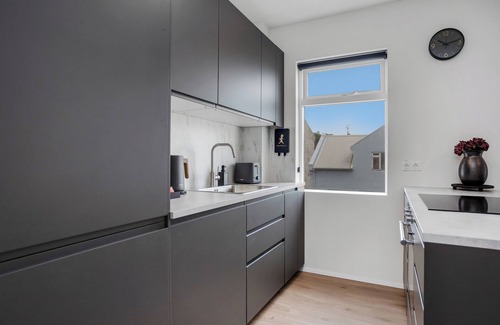 Vesturbær Apartamento | Ranargata Three Bedrooms Apartments