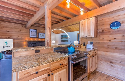 Sunriver Cabina | RANC16 - Cozy Cabin, Community Pool