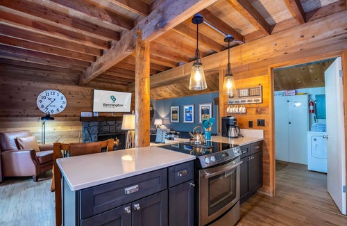 Sunriver Cabina | Ranc27 - Charming Cabin, Bikes, Community Pool