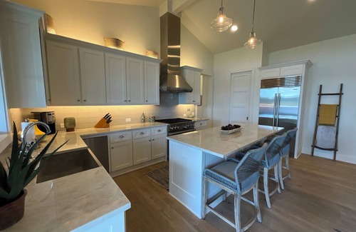 Athens Casa | Ranch Cabin | Trails, Firepit & Fall Fishing