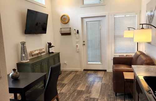 Tyler Cabaña | Ranch Cabin Modern Tiny home on beautiful Ranch!